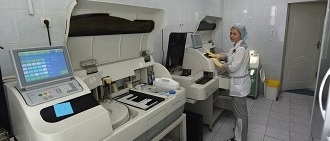 Лаборатория инфекционная больница 5 телефон цена анализа крови